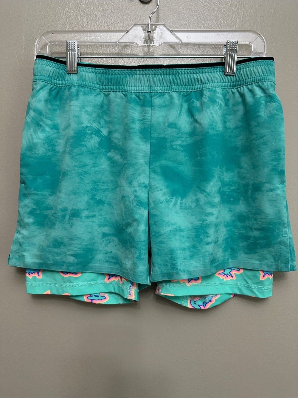Boys Chubbies hammerhead shark lined training shorts Sz L